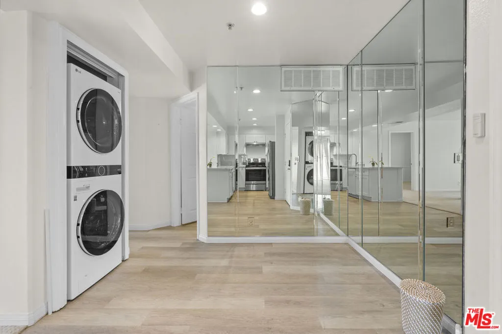 11410 Brookshire Avenue 424, Downey, California 90241 home-pic-6